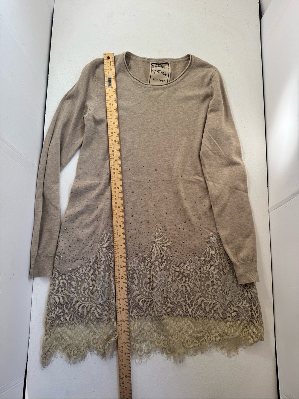 Vintage Concept Cashmere blend taupe long-sleeve tunic scalloped lace hem M - Picture 2 of 6